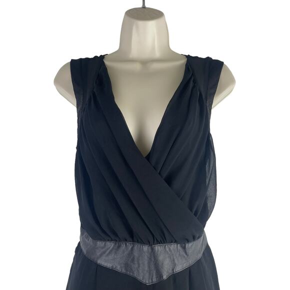 Silence+Noise UO Faux Wrap Chiffon Belted Romper Black Size 2 - Picture 4 of 9